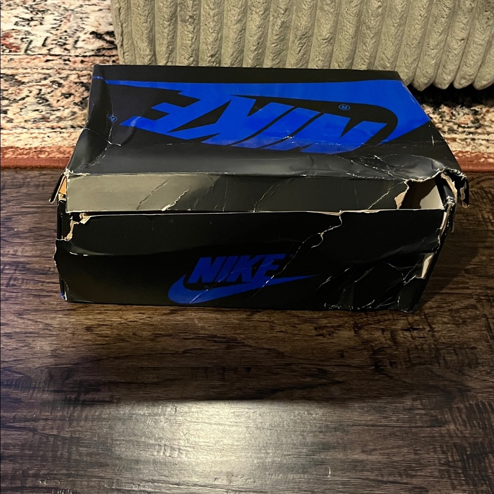 Nike Air Jordan 1 GS “Royals Reimagined” - Picture 8 of 9